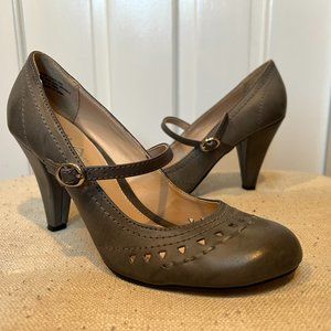 MIA Grey Mary Jane Heels Size 6.5